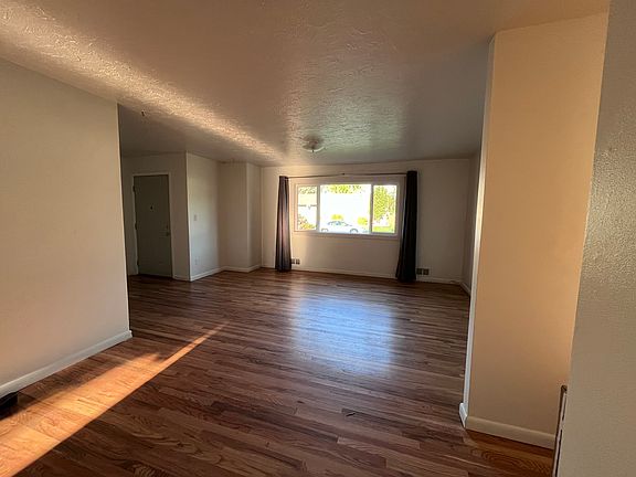 4th image of 2295 S Avocet Dr