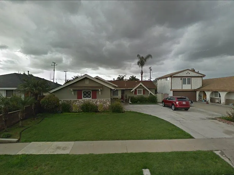 7742 Devonwood Ave — Photo 1