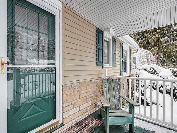 2nd image of 53 Brown St