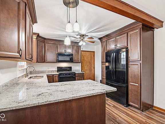 2nd image of 7027 Forest Park Dr