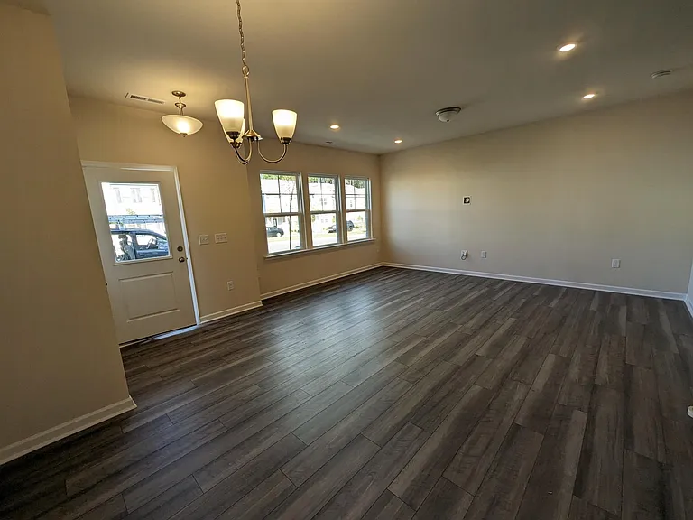 215 Parker Station Ave — Photo 8