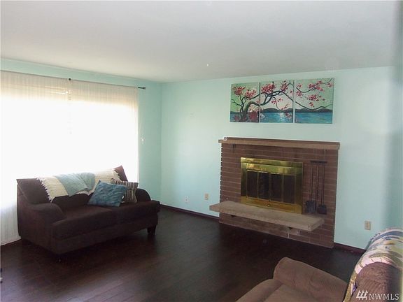 5th image of 1709 20th St NE