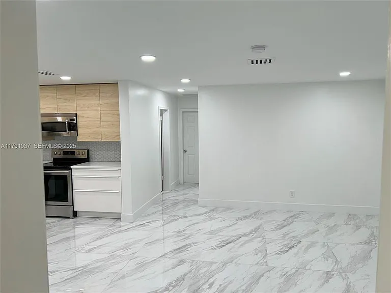 4337 SW 49th St — Photo 11