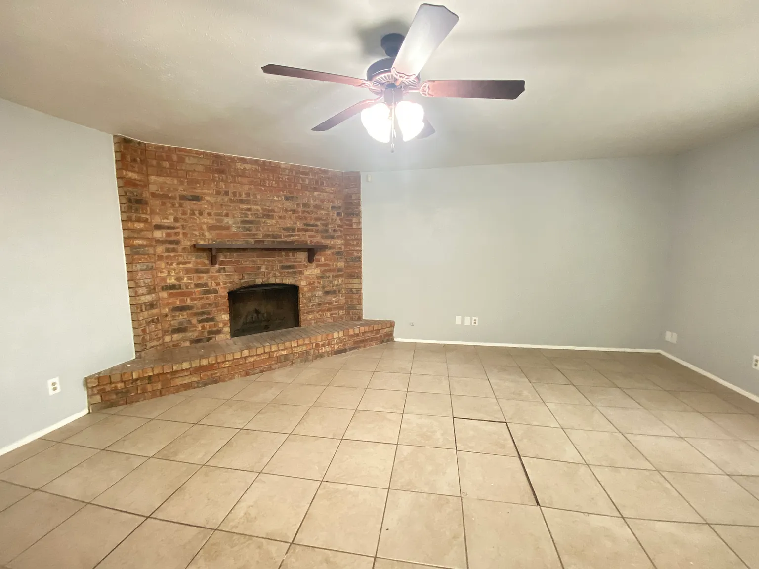 3 bed, 1319 sqft, $1,750 — Photo 3
