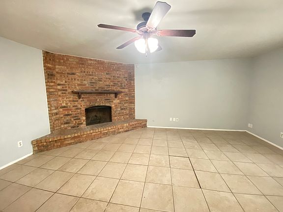 3rd image of 7139 Nutmeg Ln