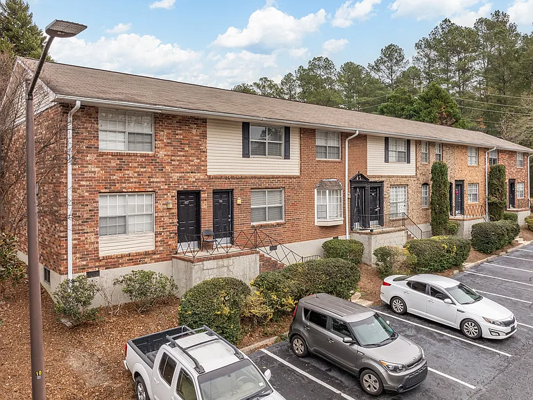 Willow Ridge Apartments — Photo 15