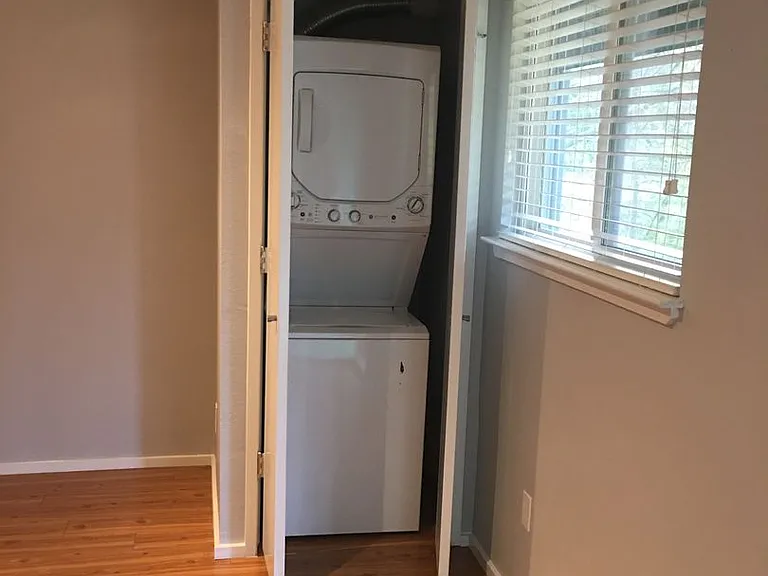 5306 Woodrow Ave — Photo 13
