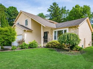 2431 Dover Rd, Columbus, OH 43209