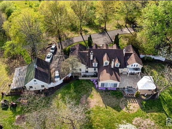 2nd image of 325 Matchaponix Rd