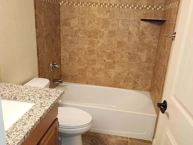 2125 King St #101 — Photo 13