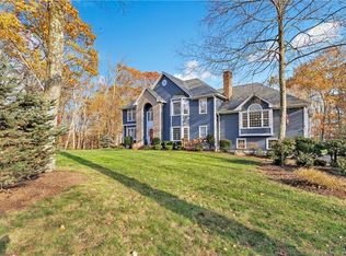 10 Country Club Ln, Easton, CT 06612