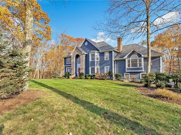 10 Country Club Lane, Easton, CT 06612