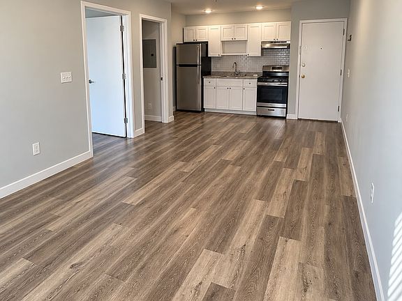 2nd image of 169 16th Ave #5