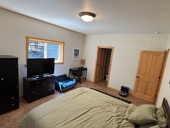 2nd image of 10565 Laurelwood Dr #1
