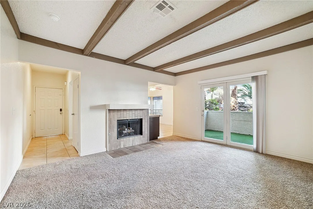 2 bed, 2.0 bath, 1266 sqft, $1,390 — Photo 2
