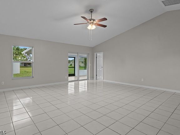 3rd image of 4418 SW 14th Ave