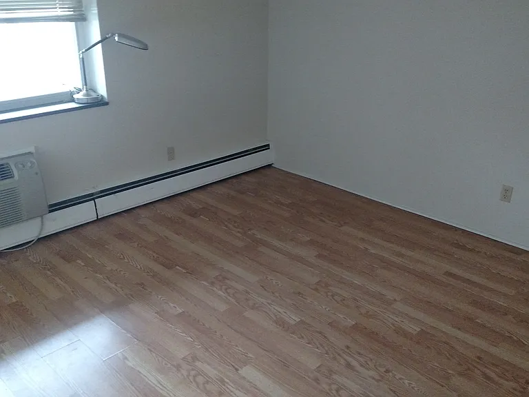 274 S Allen St #TOP — Photo 1