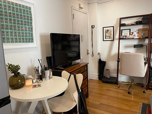 Rented by Rita S Citrin, LREB | media 17