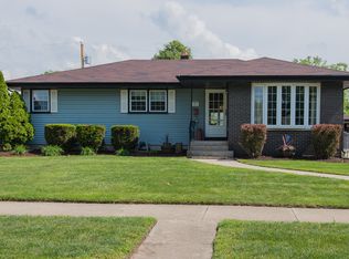 2942 101st St, Highland, IN 46322