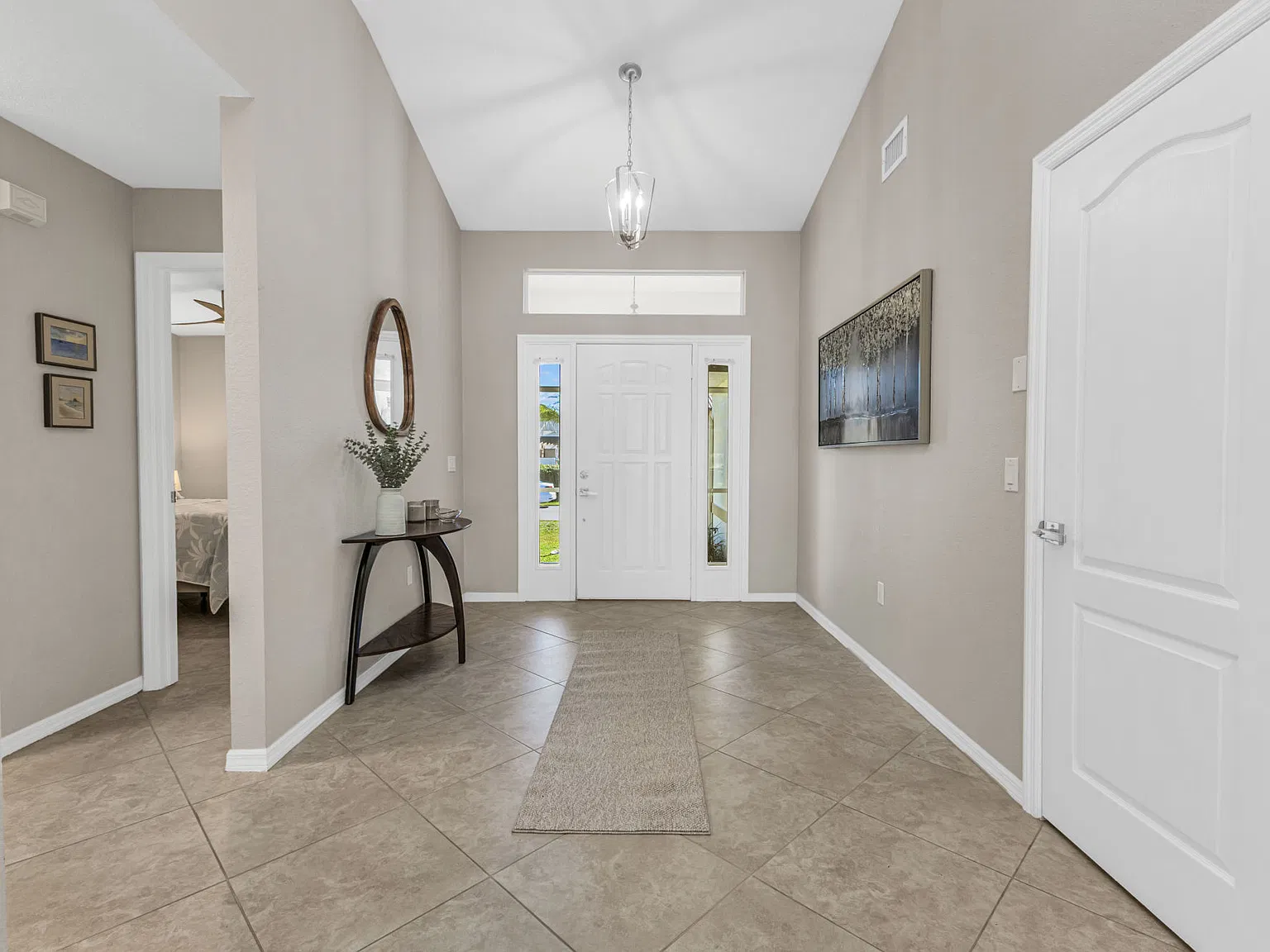 207 Lewis Cir — Photo 3