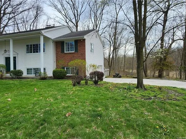 344 Koerber Dr, Defiance, OH 43512