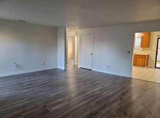 551-577 & 565 Rose Ct, Waterford, CA