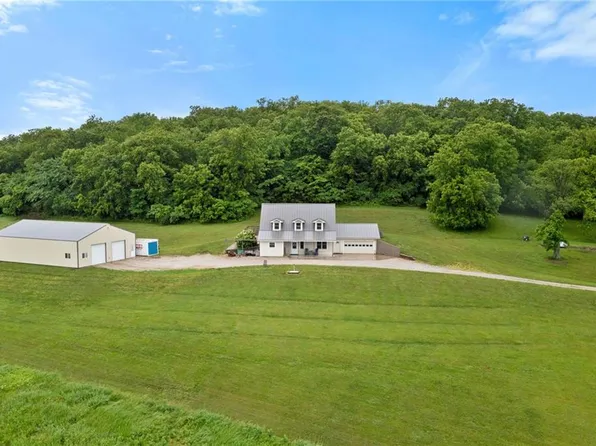 1533 N 700th Rd, Baldwin City, KS 66006