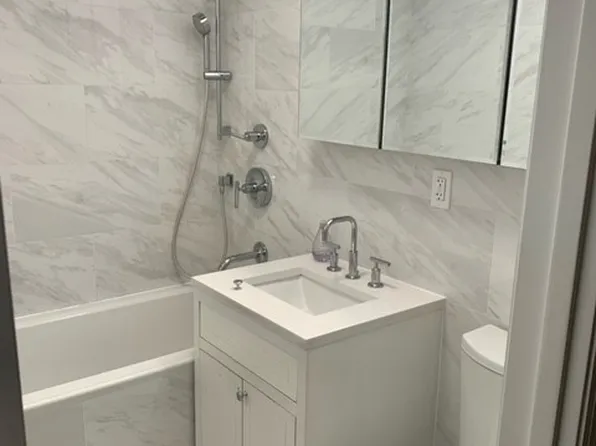 305 East 86th Street 16FW image 2 of 17
