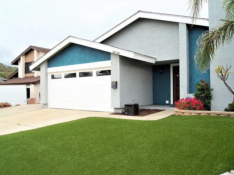 10756 Sayers Ct — Photo 2