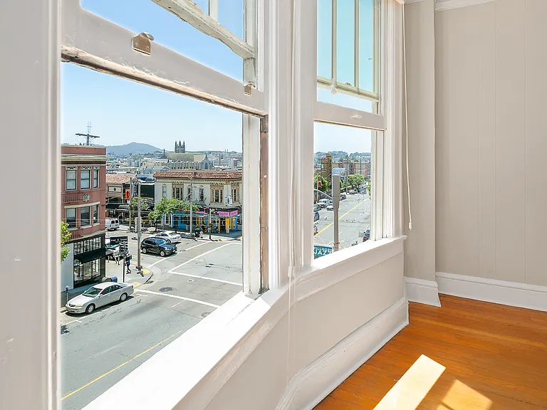 2380 California St — Photo 27