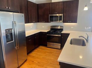 4812 W Montrose Ave #301, Chicago, IL 60641