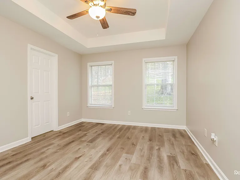112 McKinley Dr — Photo 13