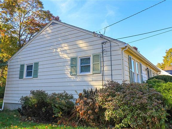 4th image of 63 Shirley Dr