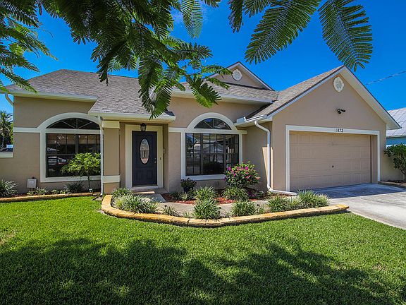Home For Sale In Port Saint Lucie