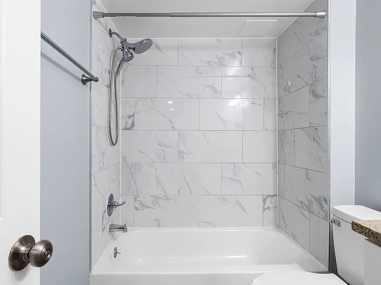 5047 D St SE #204 — Photo 7