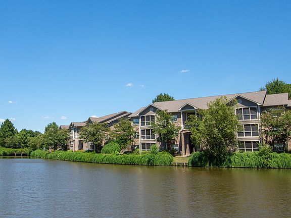 The Lakes Apartments