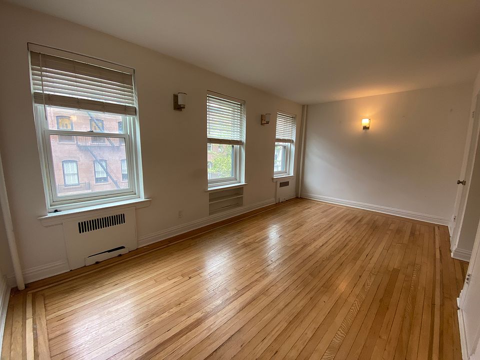 1st image of 38 Schermerhorn St APT 3