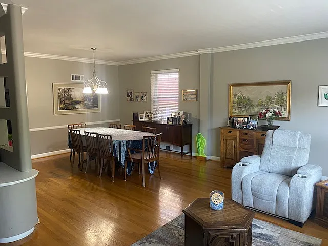 7949 Delmar Blvd #1 — Photo 4