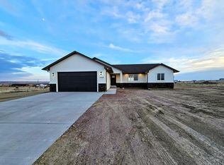 1904 N Spanish Lady Ln, Pueblo, CO 81007