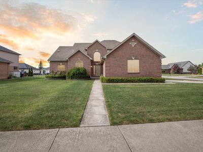18623 London Dr, Macomb, MI, 48042