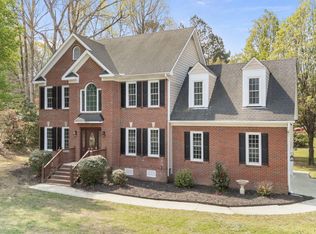 901 Birkdale Dr, Clayton, NC 27527