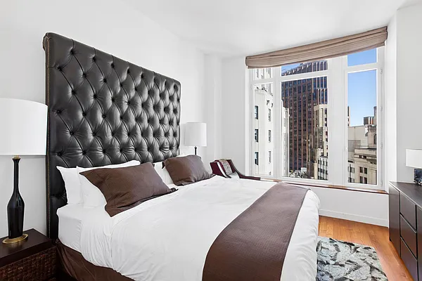 Rented by Douglas Elliman | media 16