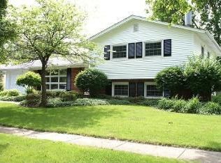 3307 63rd St, Woodridge, IL