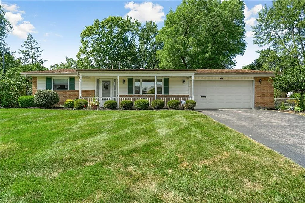 605 Little Ct photo 1