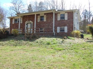 1861 E Old Topside Rd, Louisville, TN 37777
