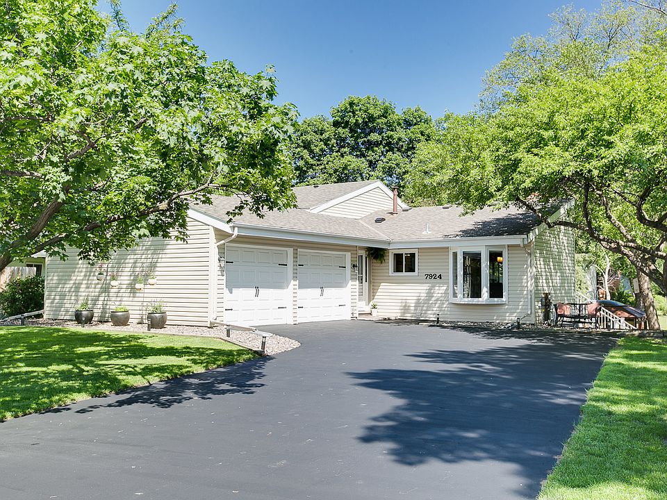 1st image of 7924 Idaho Cir N