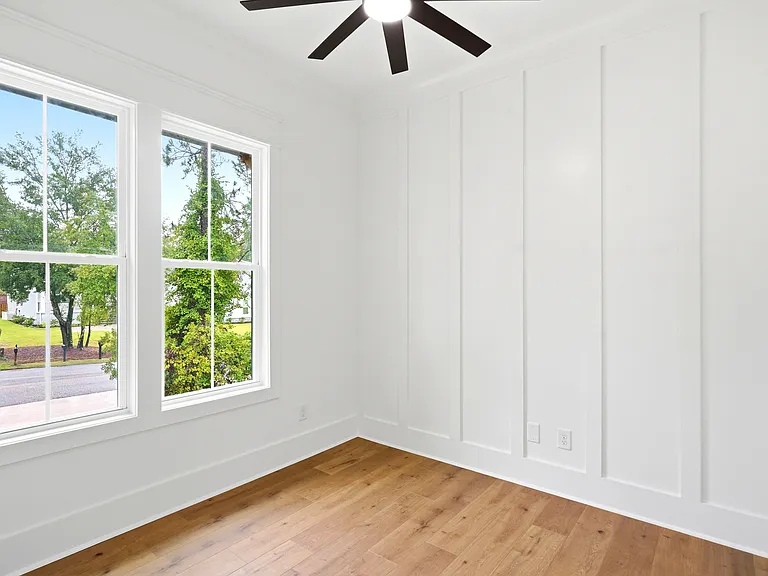 9016 Sedgley Dr — Photo 11