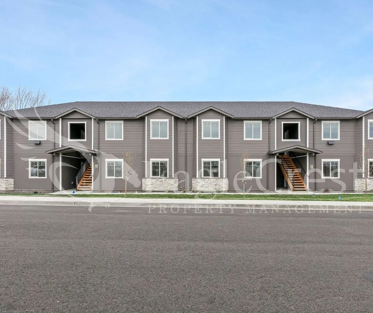 McKenzie Apartments — Photo 1