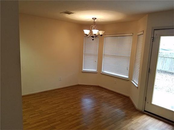 3rd image of 14752 Montoro Dr