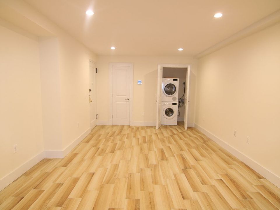 1st image of 152 W 76th St APT 1A